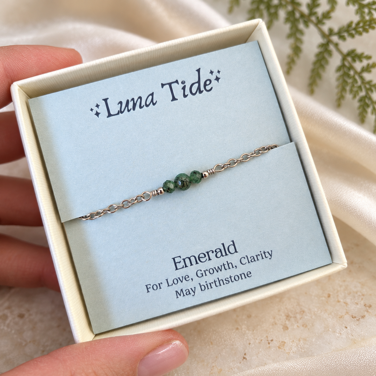 Dainty Emerald Gemstone Bracelet