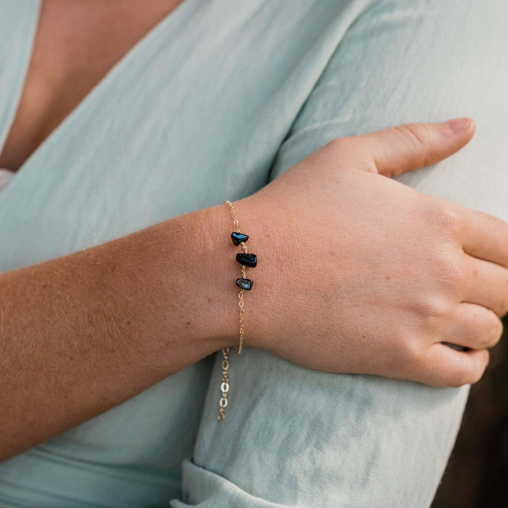 Black Onyx Beaded Chain Bracelet - Black Onyx Beaded Chain Bracelet - 14k Gold Fill - Luna Tide Handmade Crystal Jewellery
